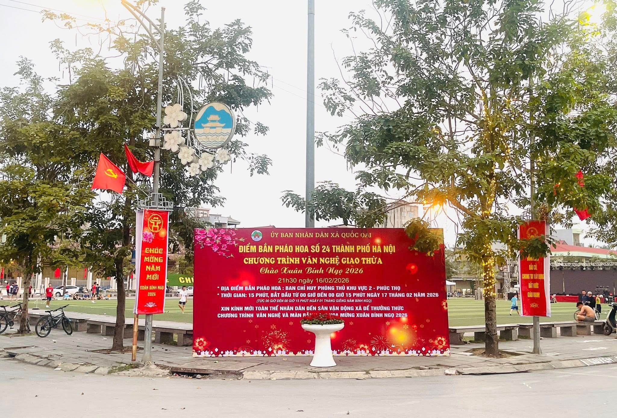 Để tạo thuận lợi cho người dân đến tham dự chương trình, xã Quốc Oai bố trí các điểm trông giữ xe miễn phí.