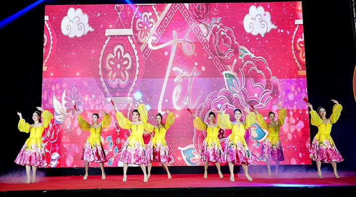 nha-hat-cheo-ha-noi.jpg