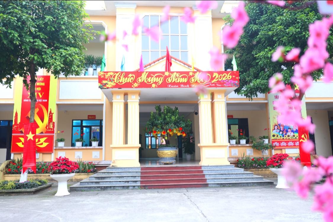 رنگ‌های پرطراوت بهاری، ین بای را پر می‌کنند. (عکس از نگوک ها)