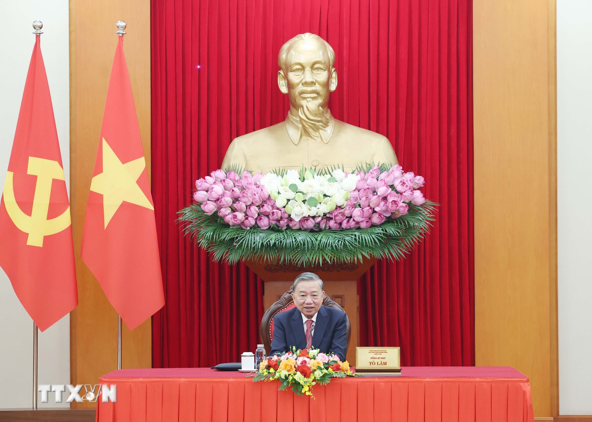 ttxvn-tong-bi-thu-to-lam-trump-dien-dam.jpg