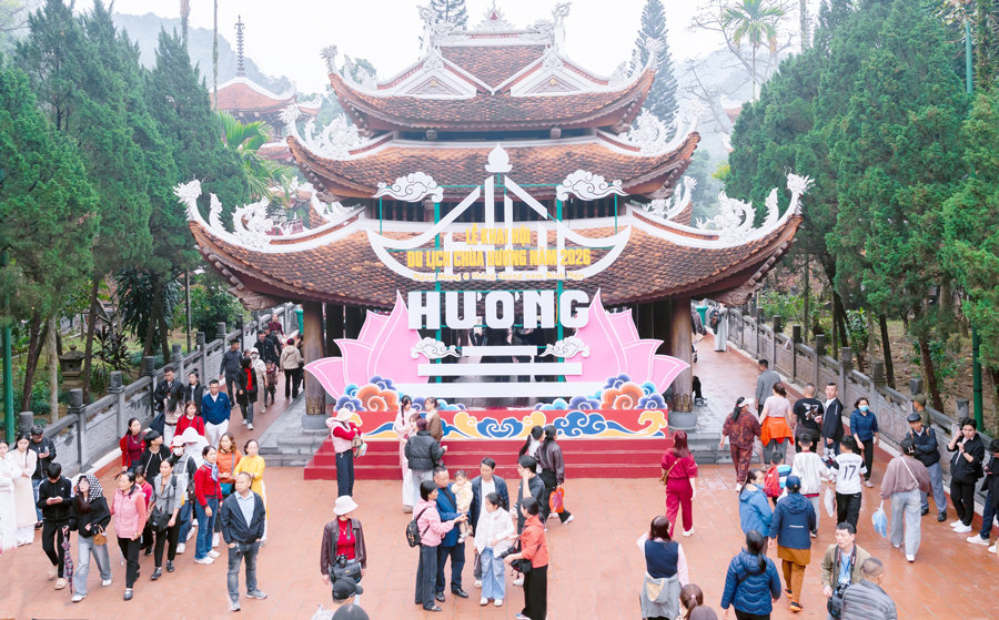 t6-chua-huong.jpg