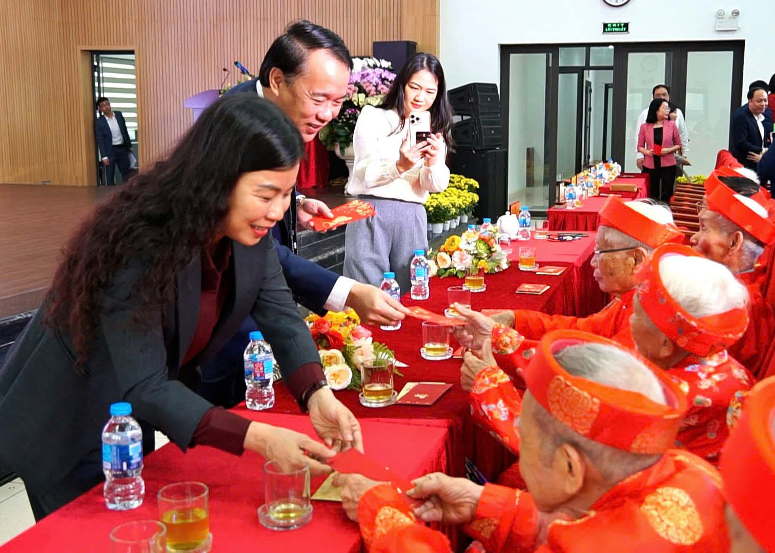 phuong_thuong_cat_quyet_tam_phu_xanh_do_thi3.jpg