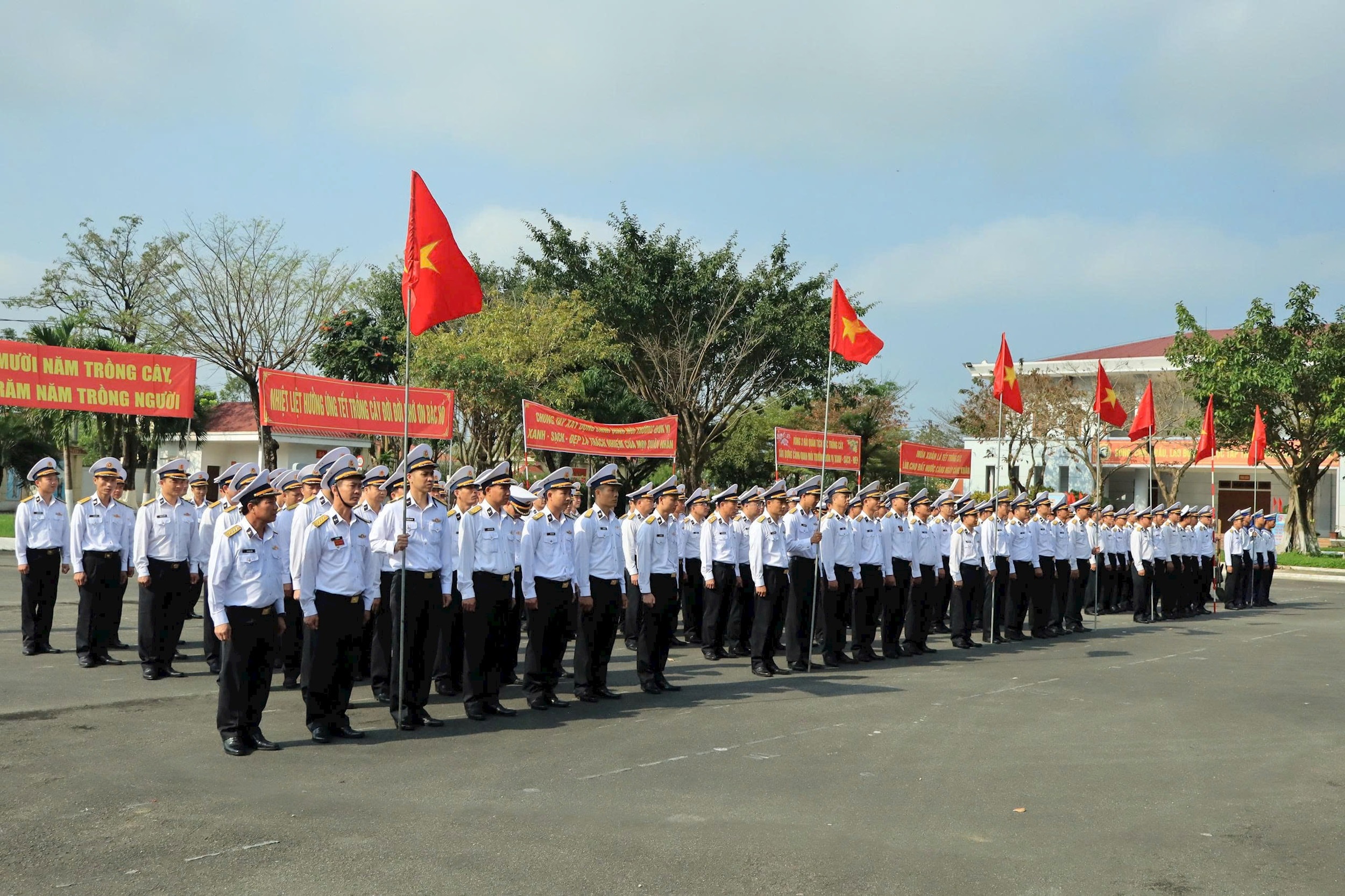 0.-quang-canh-le-phat-dong-tet-trong-cay-tai-co-quan-bo-tu-lenh-vung-3-hai-quan.jpg