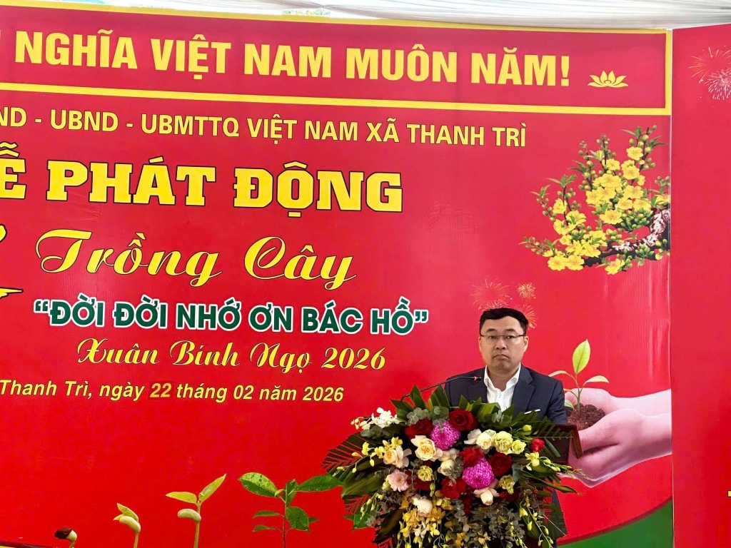 đồng chí Lã Văn Huy - Phó Bí thư Đảng uỷ, Chủ tịch UBND xã Thanh Trì phát biểu tại buổi lễ