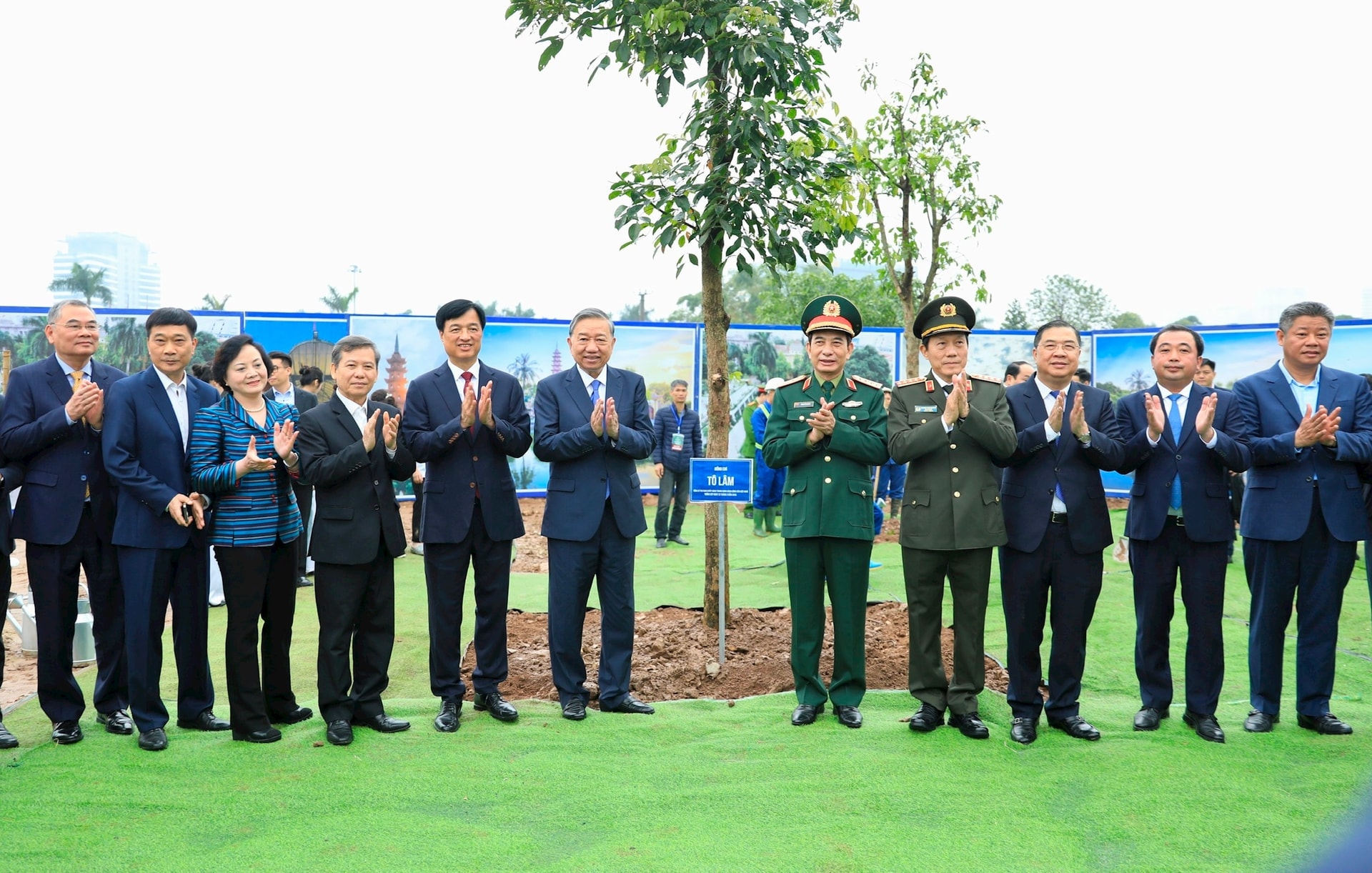 Tổng Bí thư Tô Lâm: Trồng thêm một cây xanh là gửi thêm một niềm tin vào tương lai