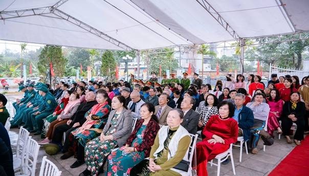 Phường Đông Ngạc lan tỏa khí thế đầu xuân qua Tết trồng cây “Đời đời nhớ ơn Bác Hồ” xuân Bính Ngọ 2026