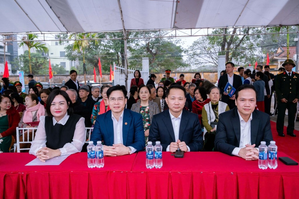 Phường Đông Ngạc lan tỏa khí thế đầu xuân qua Tết trồng cây “Đời đời nhớ ơn Bác Hồ” xuân Bính Ngọ 2026