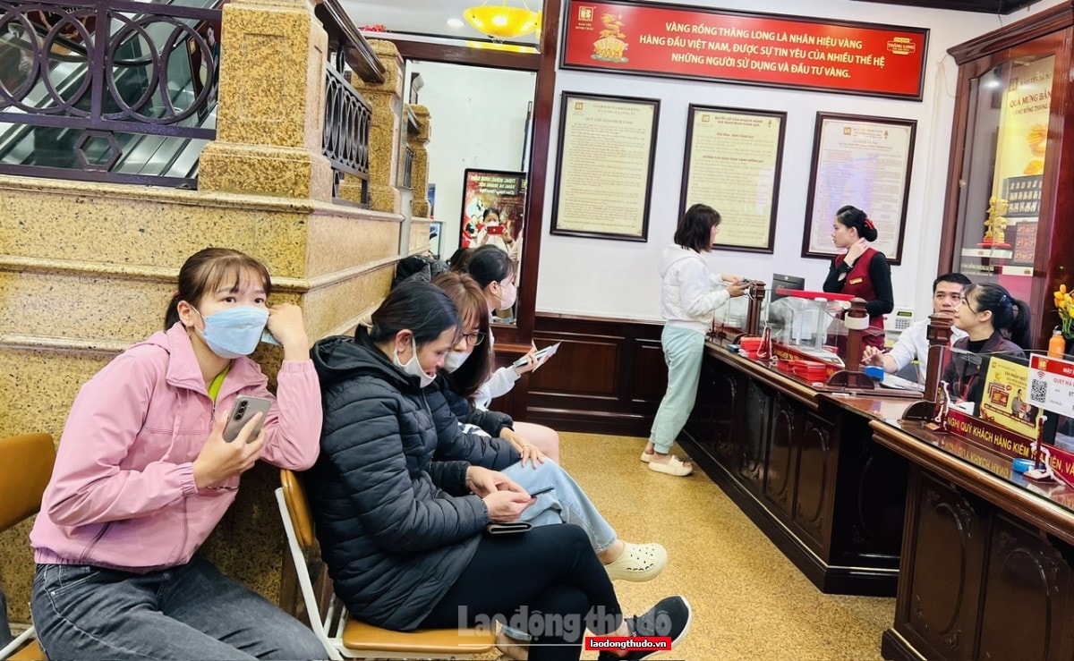Thị trường vàng sôi động trở lại sau kỳ nghỉ Tết Nguyên đán Bính Ngọ 2026