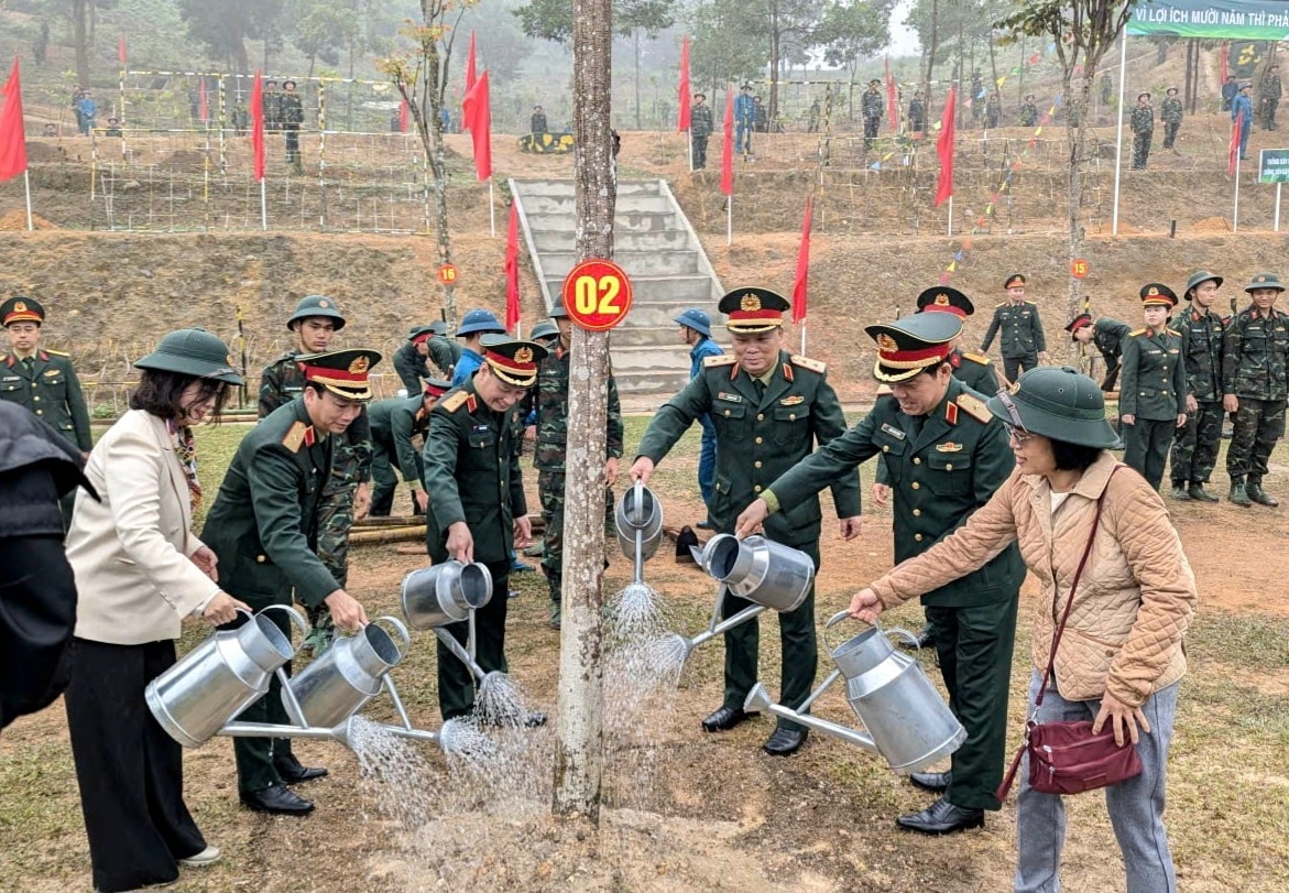 Điểm cầu Trung đoàn 692 - Bộ Tư lệnh Thủ đô: Trồng hơn 1.700 cây tại lễ phát động