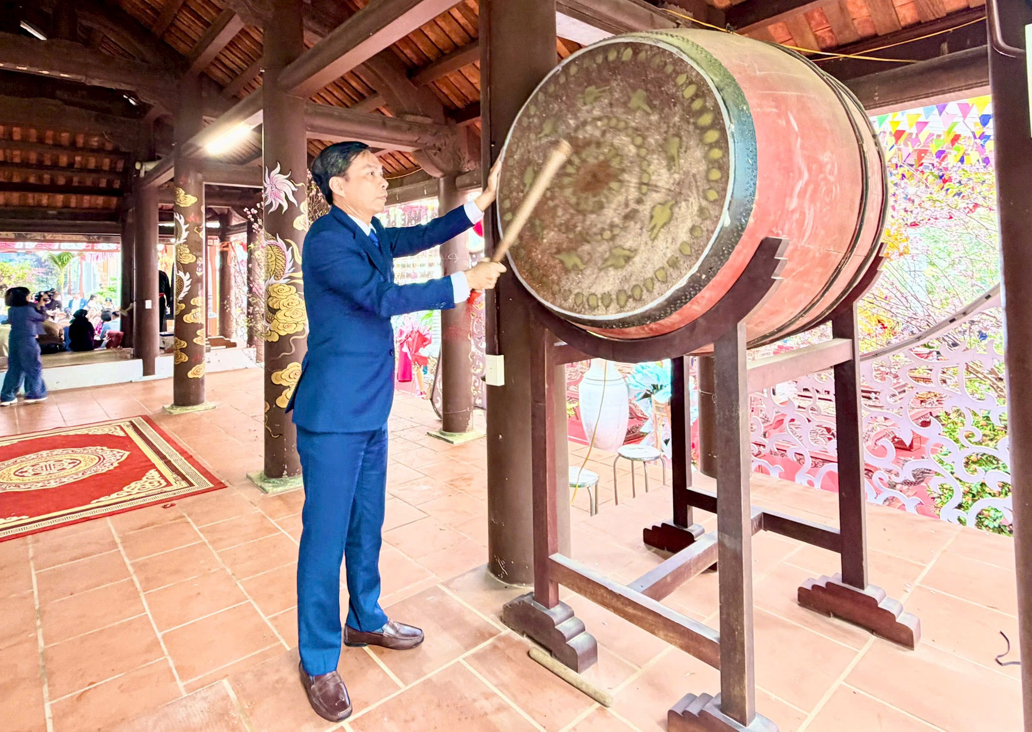 doai-phuong-khaihoi.jpg