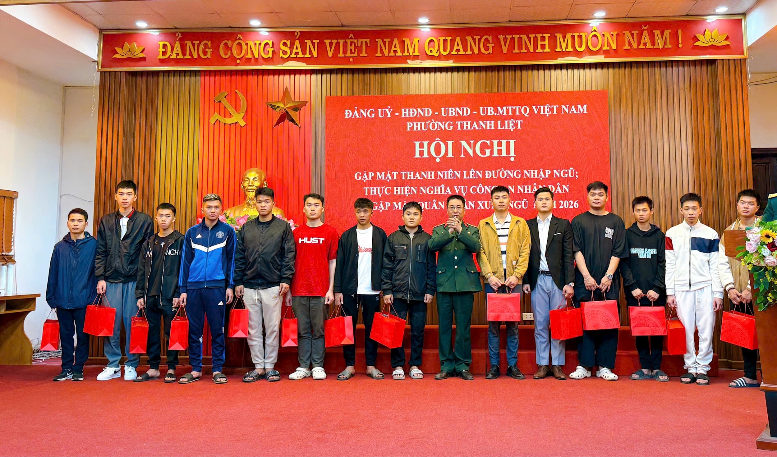 thanh-nien-1.jpg