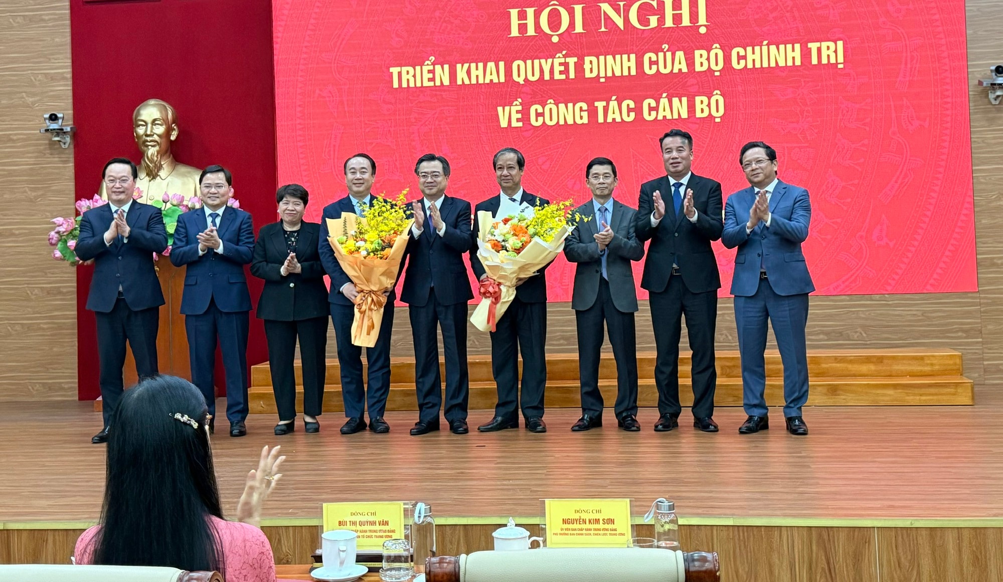 Bộ Chính trị bổ nhiệm hai Phó Trưởng Ban Chính sách, chiến lược Trung ương- Ảnh 3.