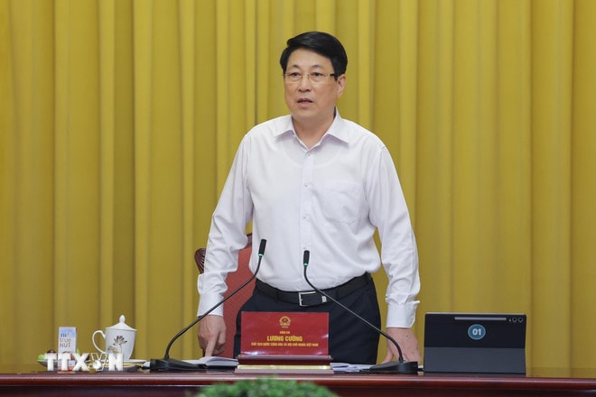 Chủ tịch nước Lương Cường phát biểu chỉ đạo. (Ảnh: Lâm Khánh/TTXVN) ttxvn-chu-tich-nuoc-chu-tri-giao-ban-trien-khai-nhiem-vu-thang-3-cua-van-phong-chu-tich-nuoc-8611026-2.jpg