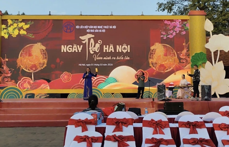 san-khau-ngay-tho-ha-noi-2026-voi-chu-de-vuon-minh-ra-bien-lon-..jpg