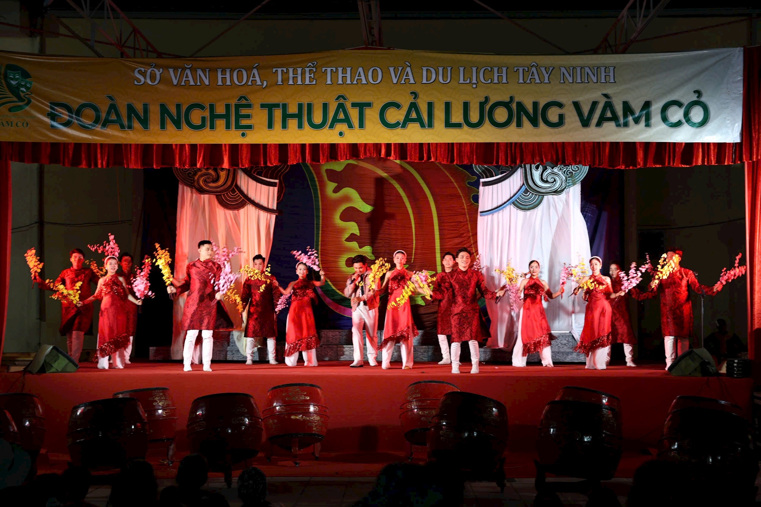 cai-luong-vam-co-2.jpg