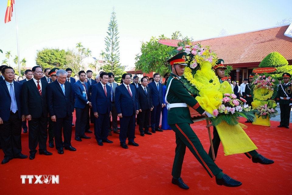 0103-thu-tuong-ngay-sinh-pham-van-dong-7.jpg