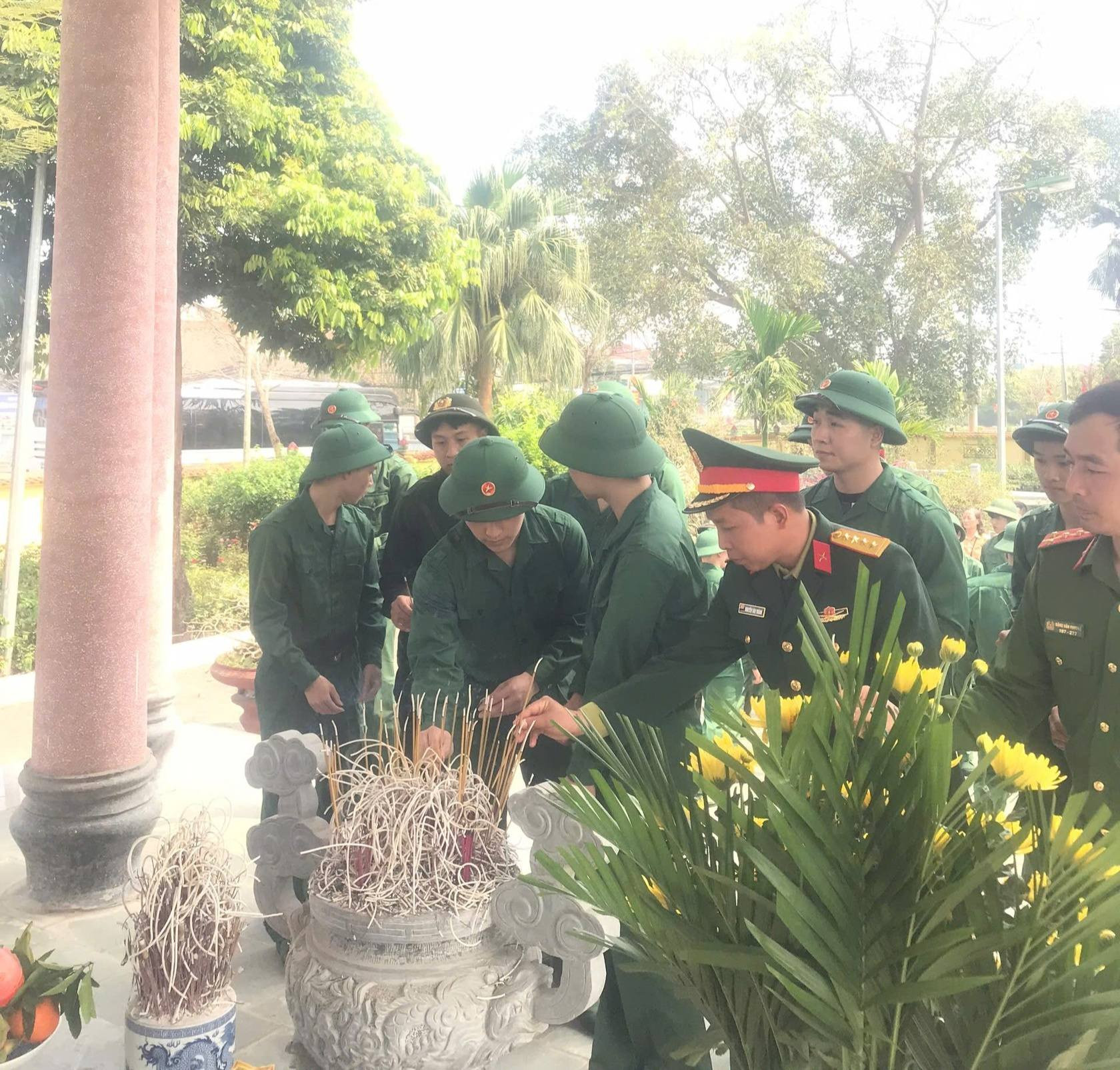 tay-phuong-1.jpg
