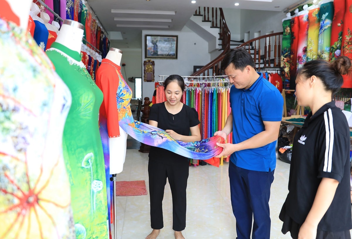 ao-dai-trac3h-xa.jpg
