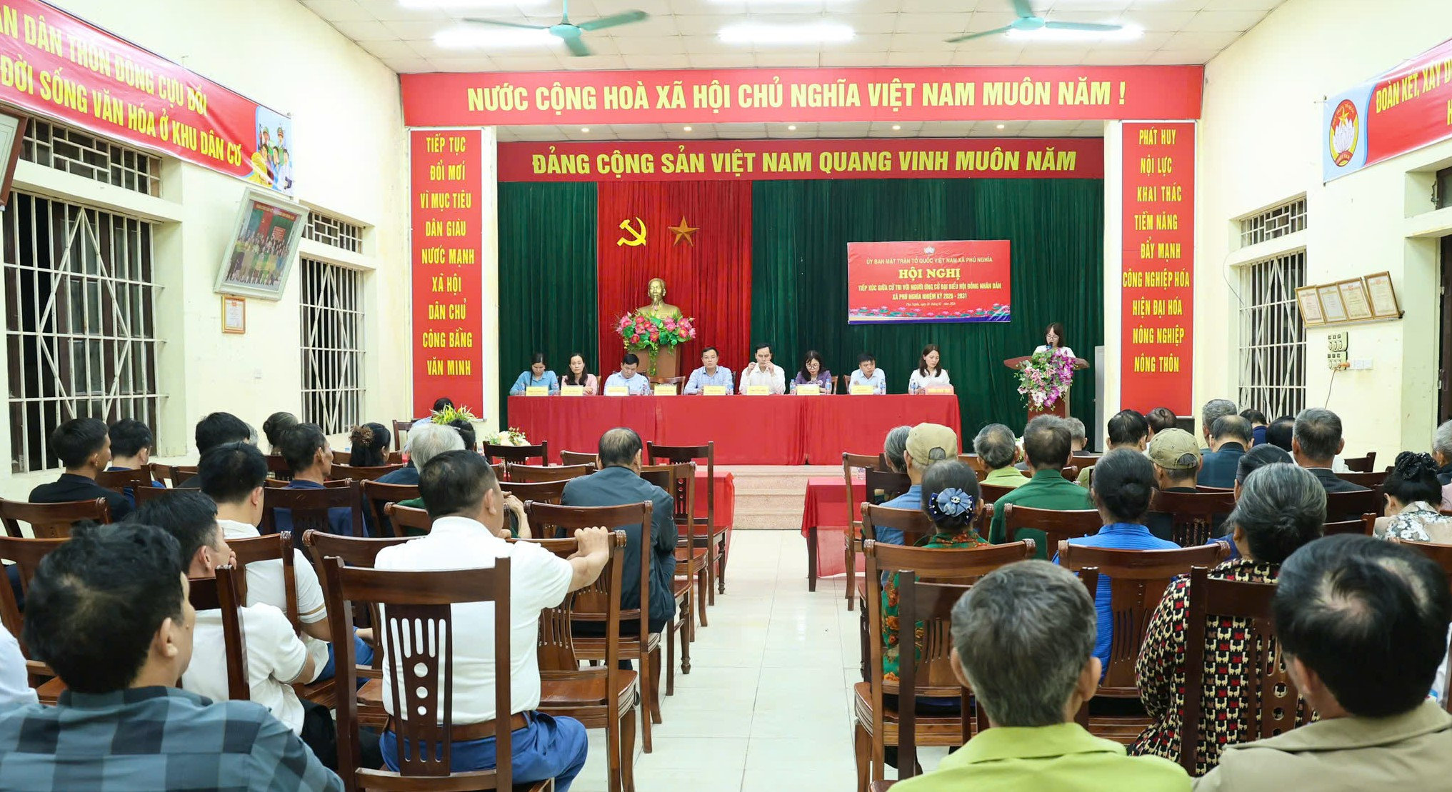 phu-nghia-van-dong.jpg