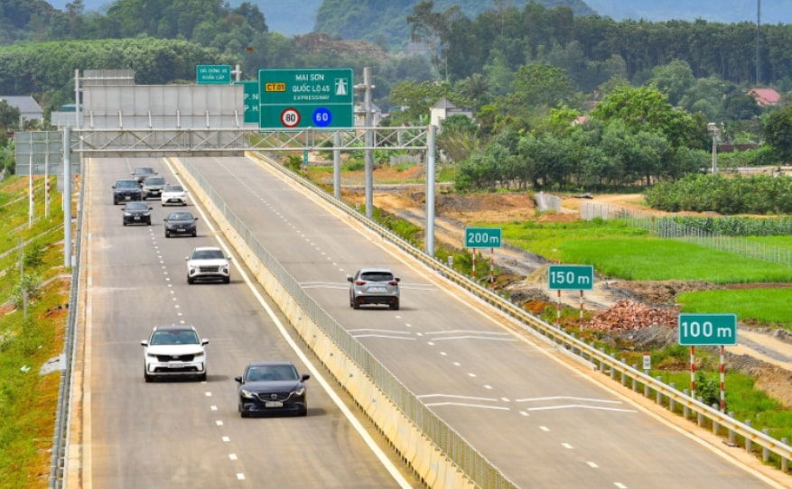 [Podcast] 5 đoạn tuyến cao tốc Bắc - Nam chính thức thu phí, cao nhất hơn 500.000 đồng/lượt