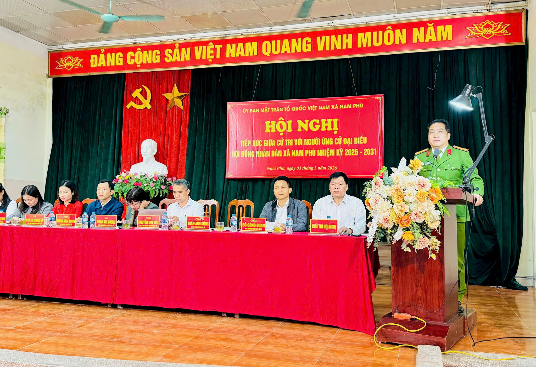 nam-phu-2.jpg