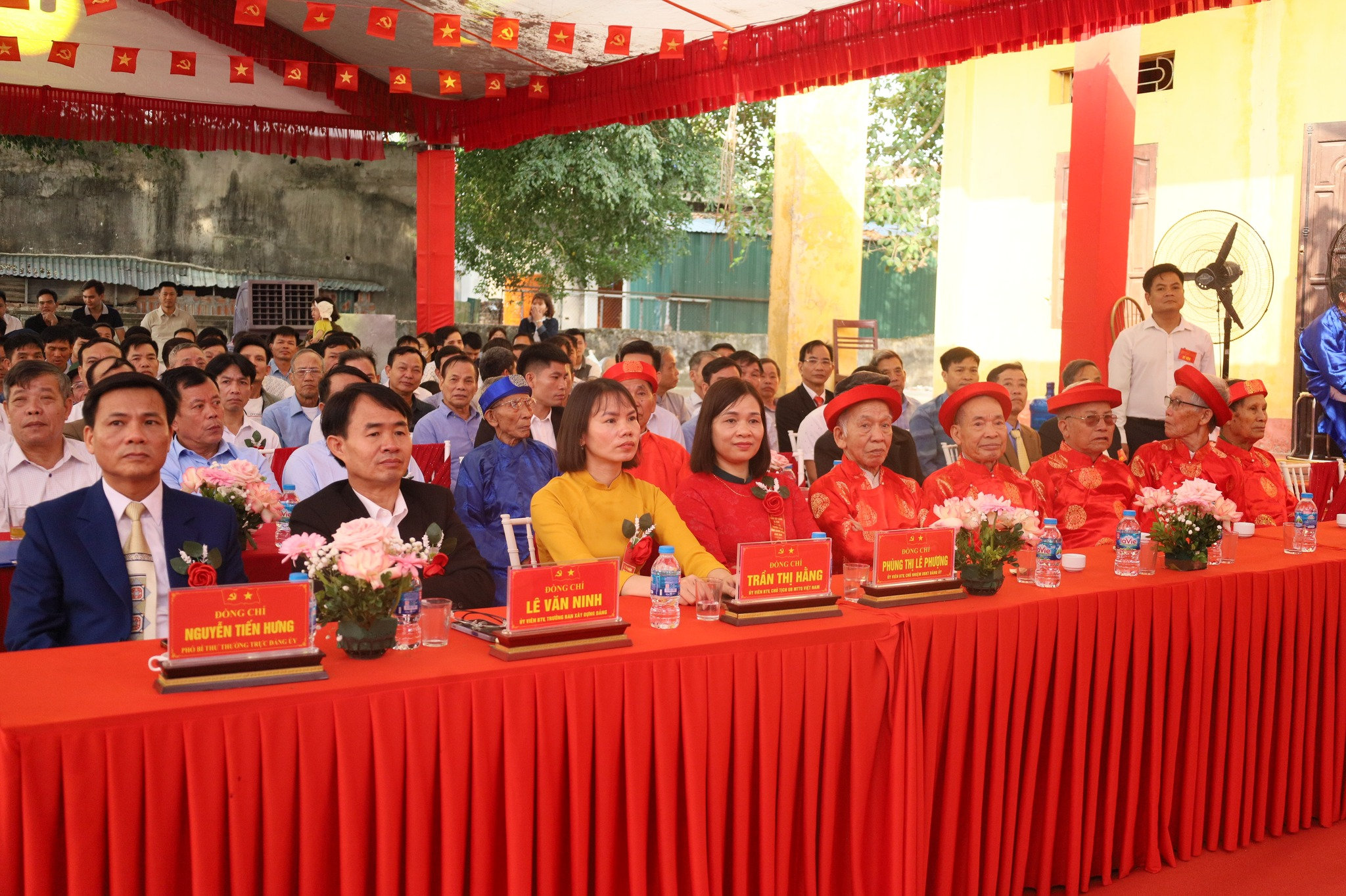 dinh-co-6do.jpg