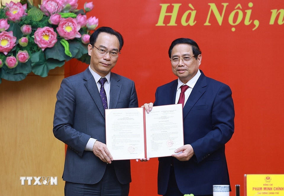 thu-tuong-trao-quyet-dinh-cong-tac-can-bo-3.jpg