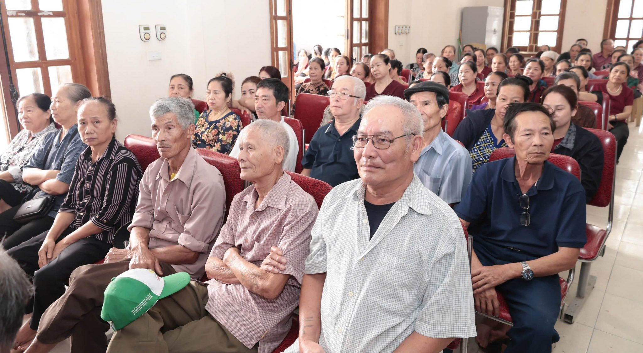 bau-cu-xa-6d4ai-xuyen.jpg