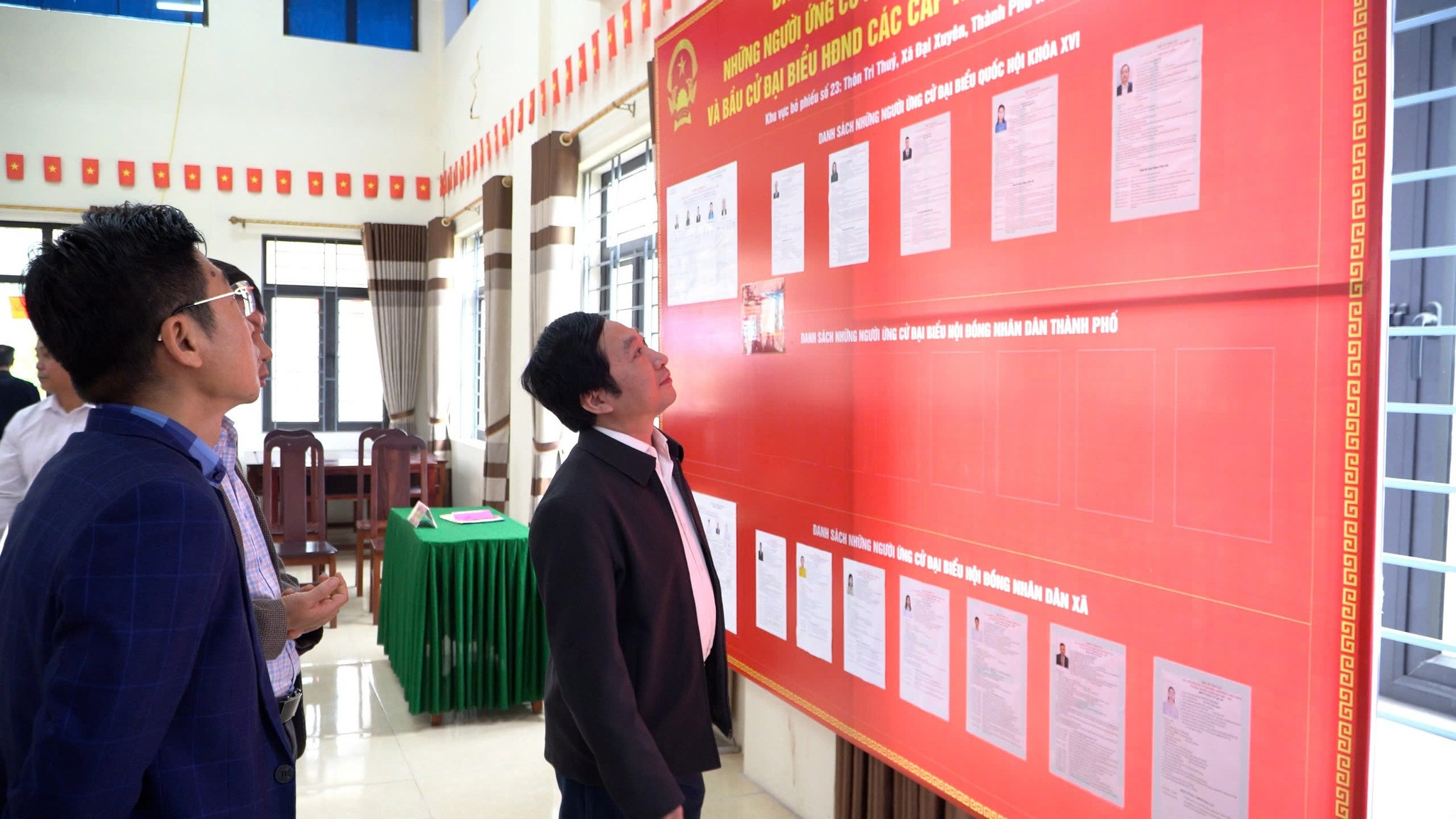 bau-cu-xa-d74ai-xuyen.jpg