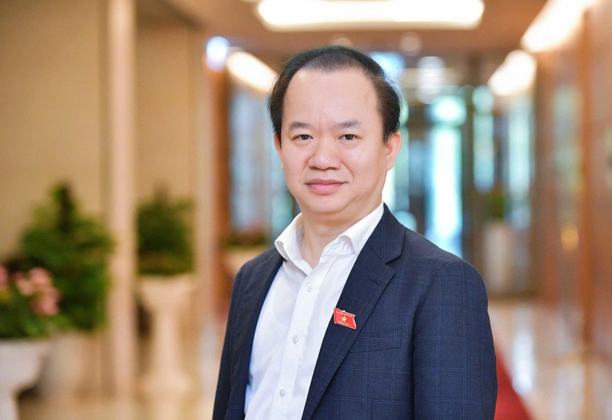 bui-hoai-son.jpg