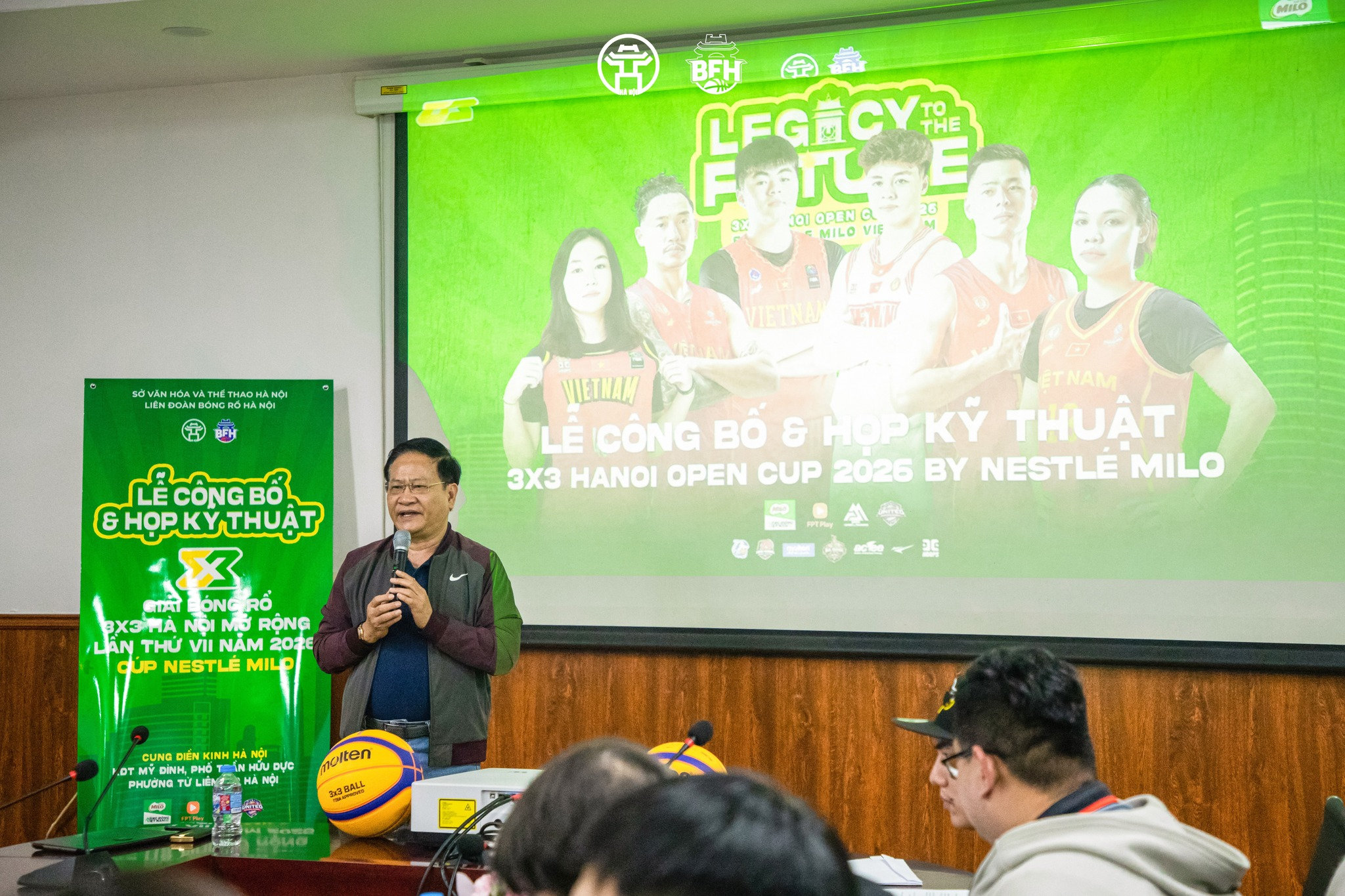 6-ong-hoang-van-diem-pct-thuong-truc-lien-doan-bong-ro-ha-noi.jpeg