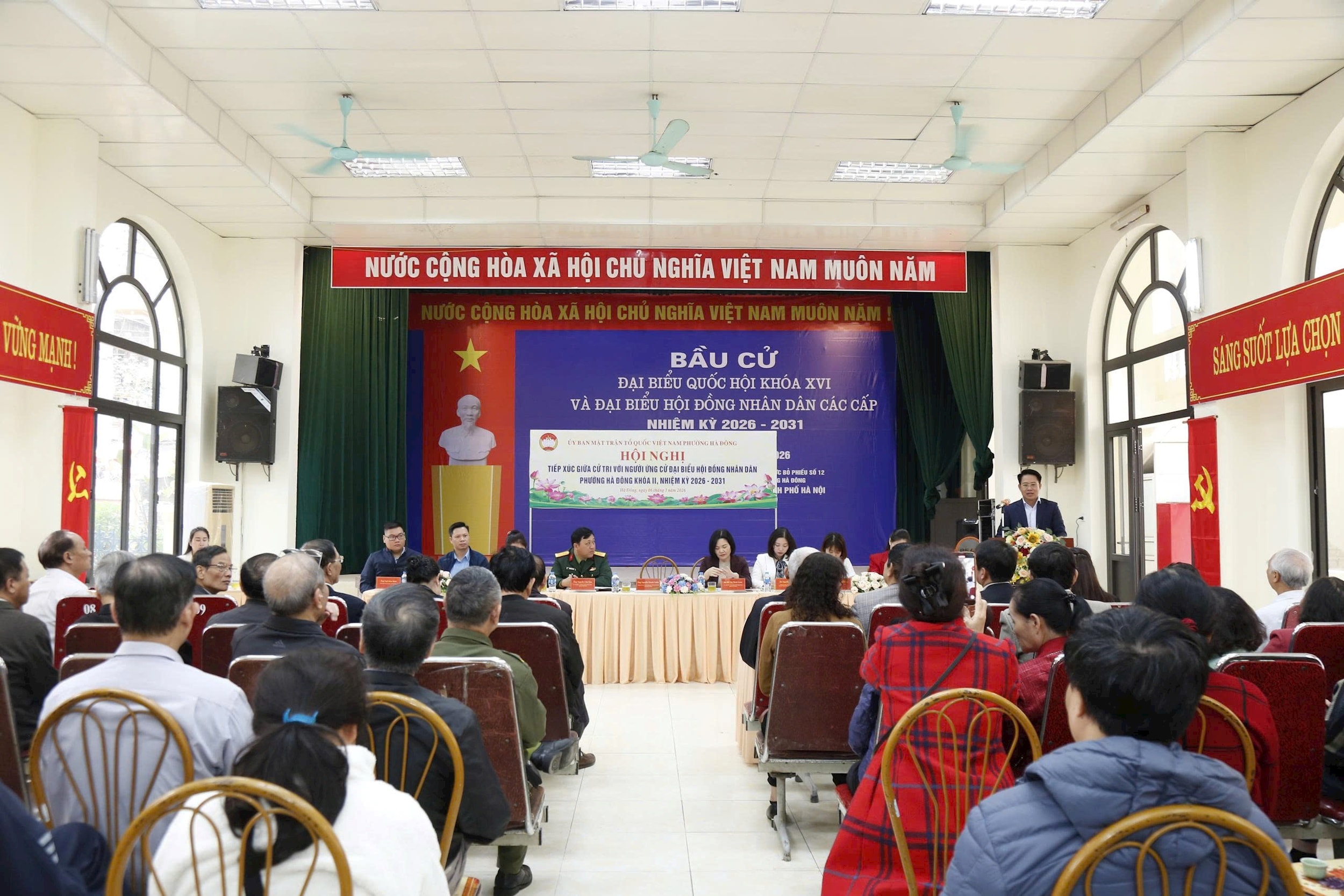 quang-canh.jpg