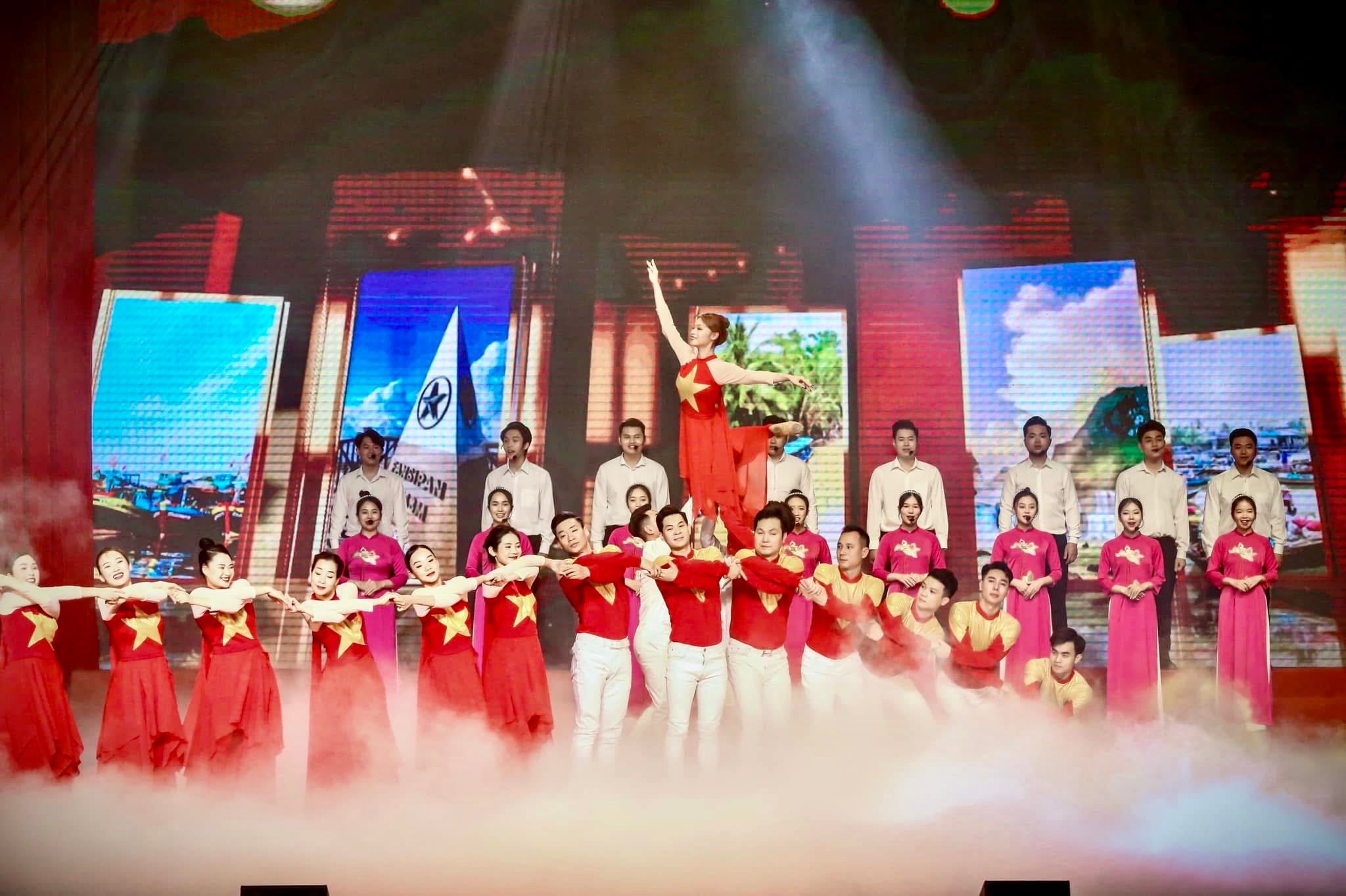 chuong-trinh-ngth-cmn.jpg