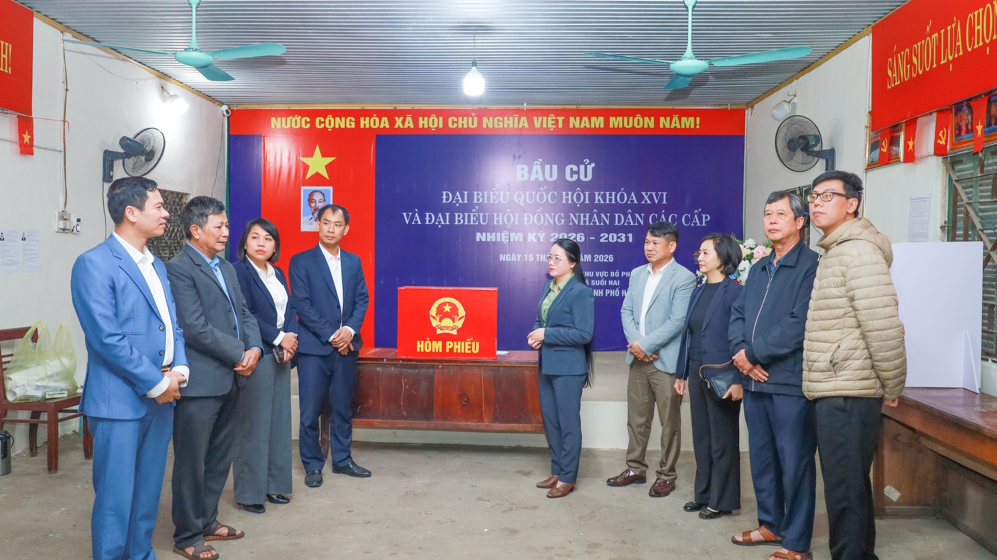 bau-cu-1su45oi-ha3i.jpg