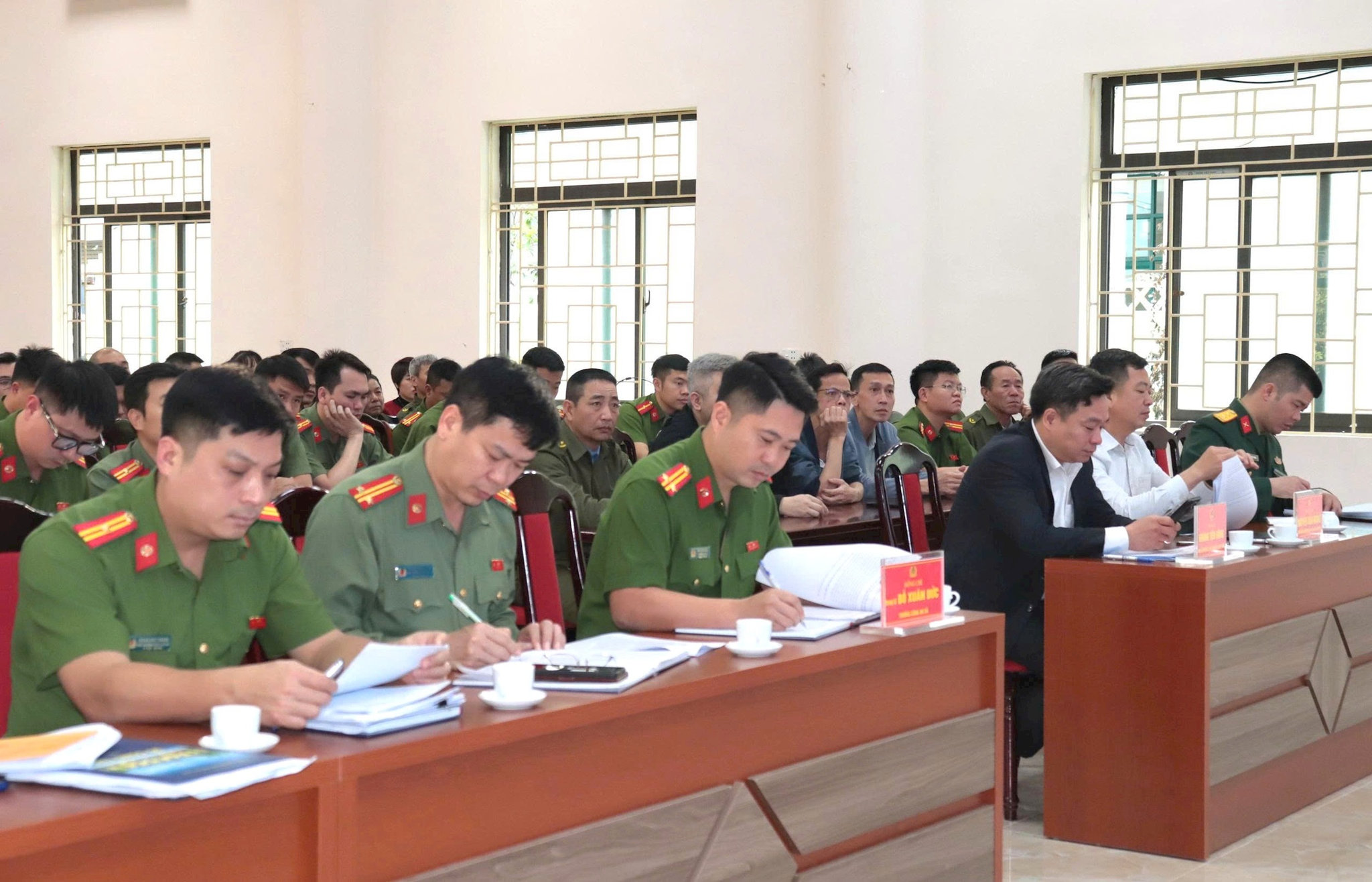 bat-trang-trang.jpg