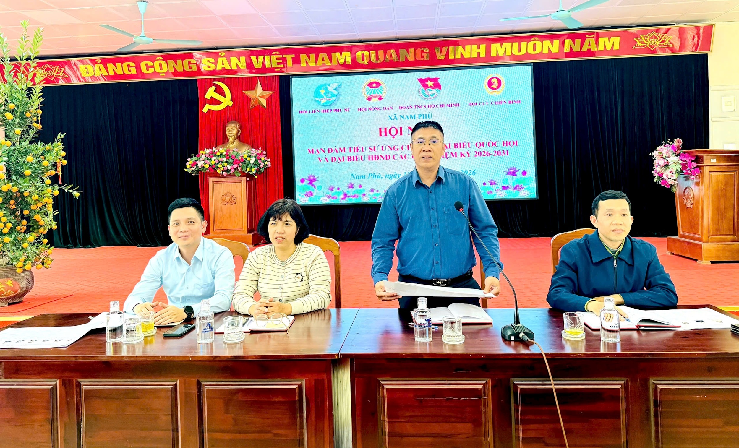 nam-phu-3.jpg