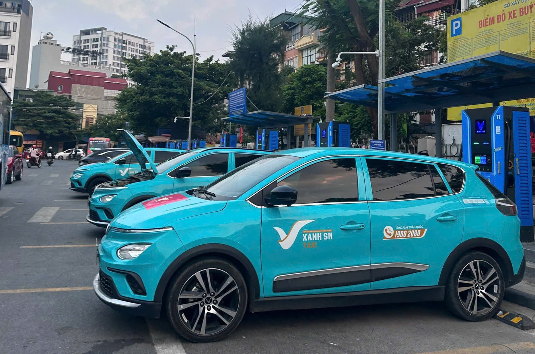 Nella città di Hanoi sono attualmente in circolazione oltre 8.700 taxi elettrici. - anh-le-khanh.jpg