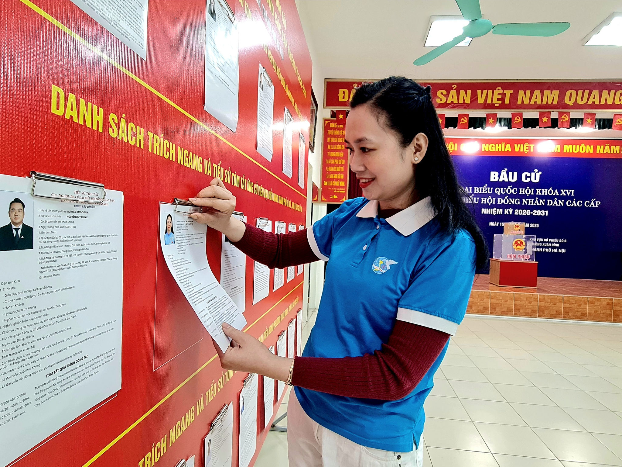 Bà Đinh Thị Thương – Chi hội trưởng Chi hội Phụ nữ TDP số 8 phường Xuân Đỉnh trong lần đầu tiên được tham gia vào công tác chuẩn bị và nhận nhiệm vụ trong bầu cử ĐBQH khóa XVI và đại biểu HĐND các cấp nhiệm kỳ 2026-2031 luôn cẩn trọng, trách nhiệm và hồi hộp.
