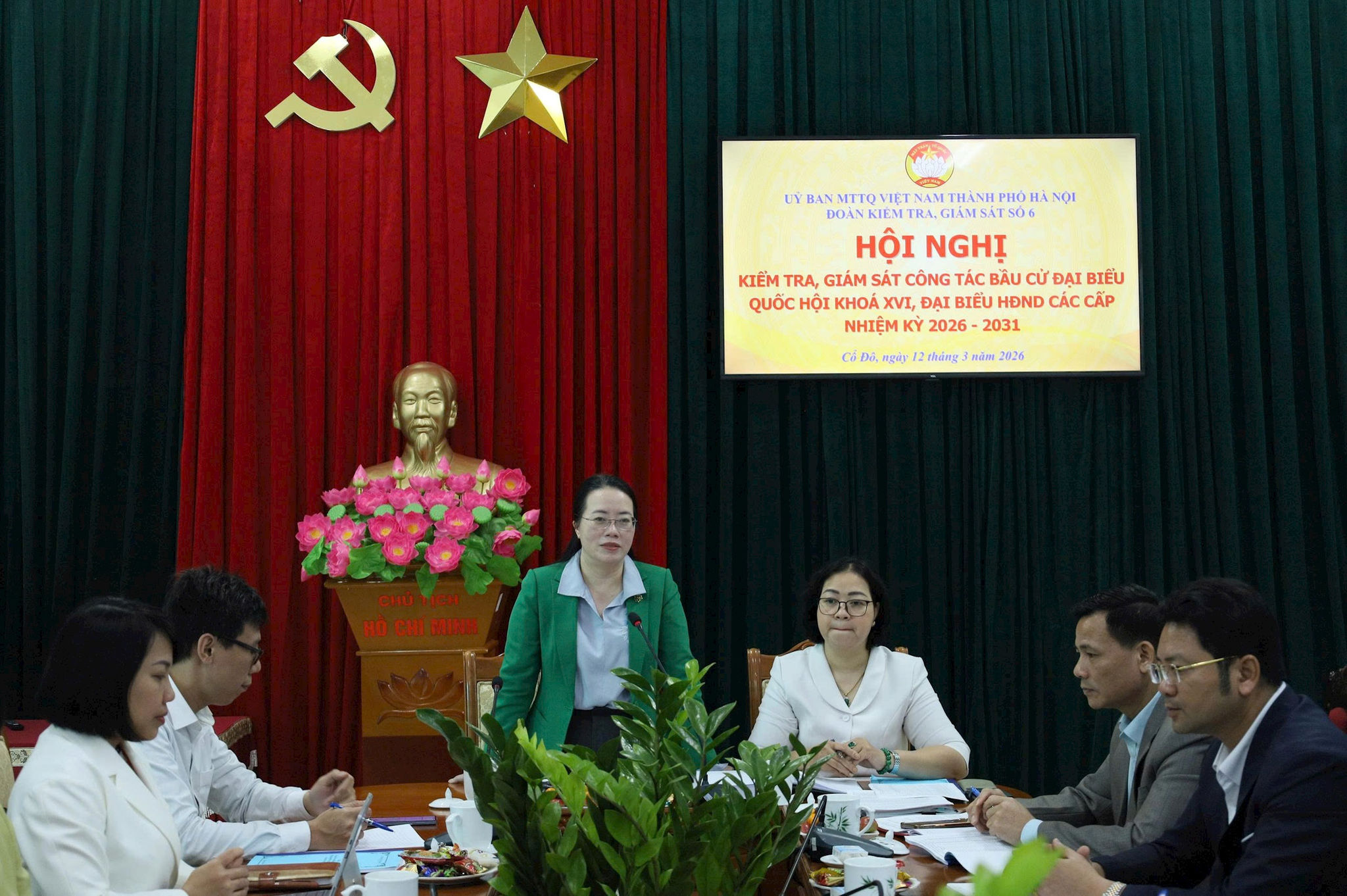 Phó Chủ tịch Ủy ban MTTQ Việt Nam thành phố, Chủ tịch Hội Nông dân thành phố Hà Nội Phạm Hải Hoa phát biểu chỉ đạo tại buổi giám sát