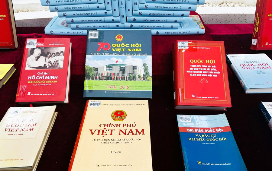 9-tu-lieu.jpg