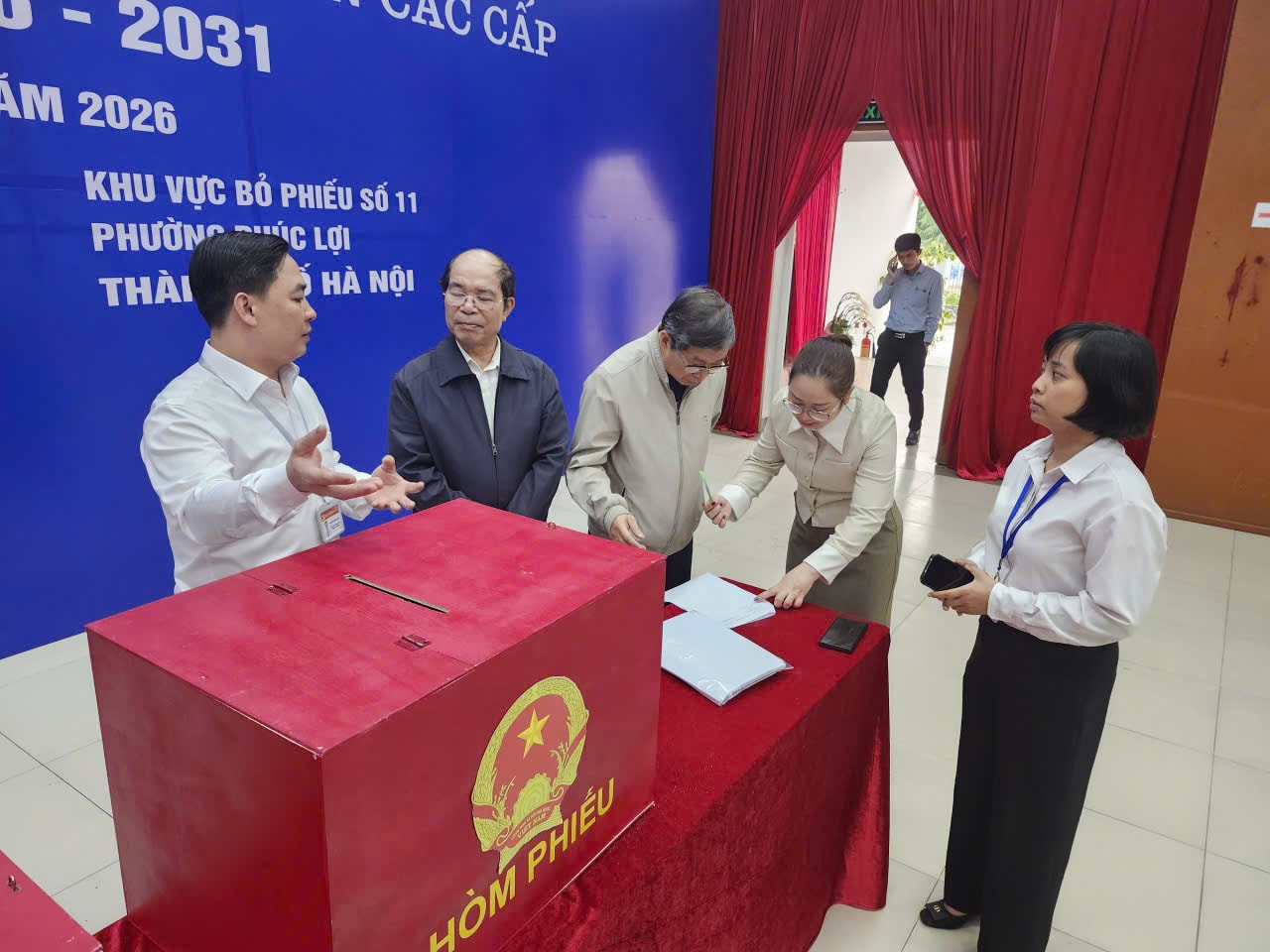 c2f527b3ec25627b3b34.jpg
