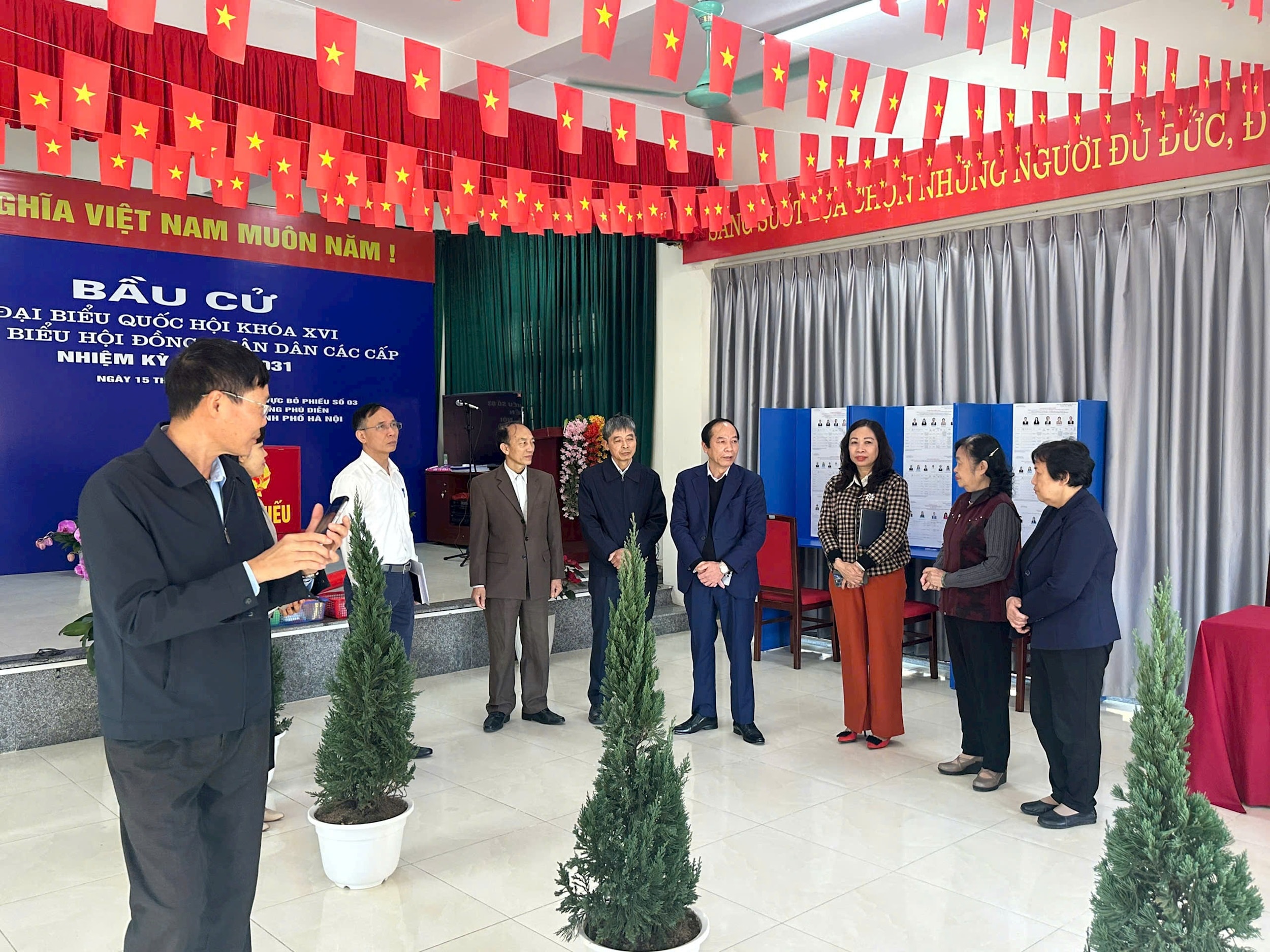 Các khu vực bỏ phiếu đươ bảo đảm trang trọng, thuận tiện cho cử tri khi tham gia bỏ phiếu.