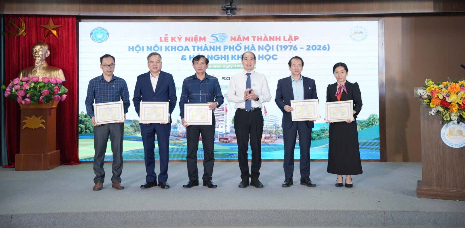 hoi_noi_khoa_ha_noi1.jpg