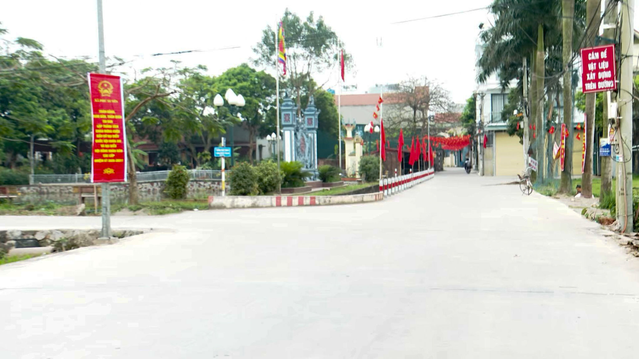 phong-su-xa-phu-xuyen-san-sang-cho-ngay-hoi-non-song-xem-them.mp4_snapshot_00.05.000.jpg