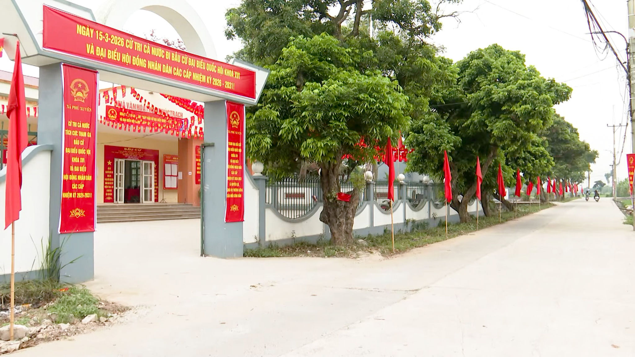 phong-su-xa-phu-xuyen-san-sang-cho-ngay-hoi-non-song-xem-them.mp4_snapshot_00.42.631.jpg