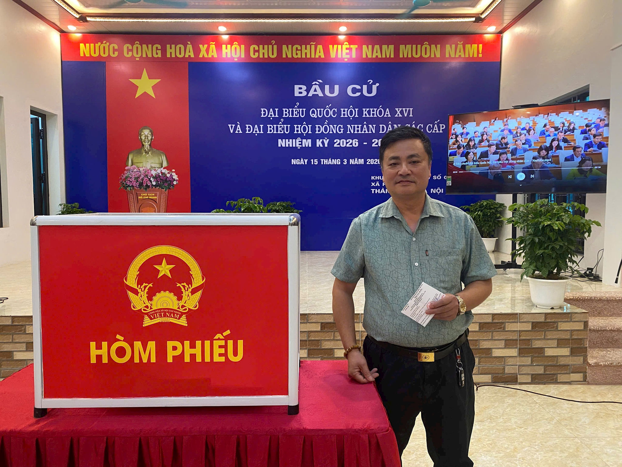 Cử tri Nguyễn Ngọc Bình, thôn Khê Nữ. Ảnh: Thanh Hà