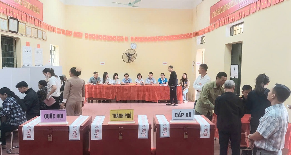 Quang cảnh khu vực bỏ phiếu tại Tổ bầu cử số 19 (thôn An Mỹ, xã Hòa Phú) sáng nay 15 - 3 -2026. ảnh: Trần Thụ