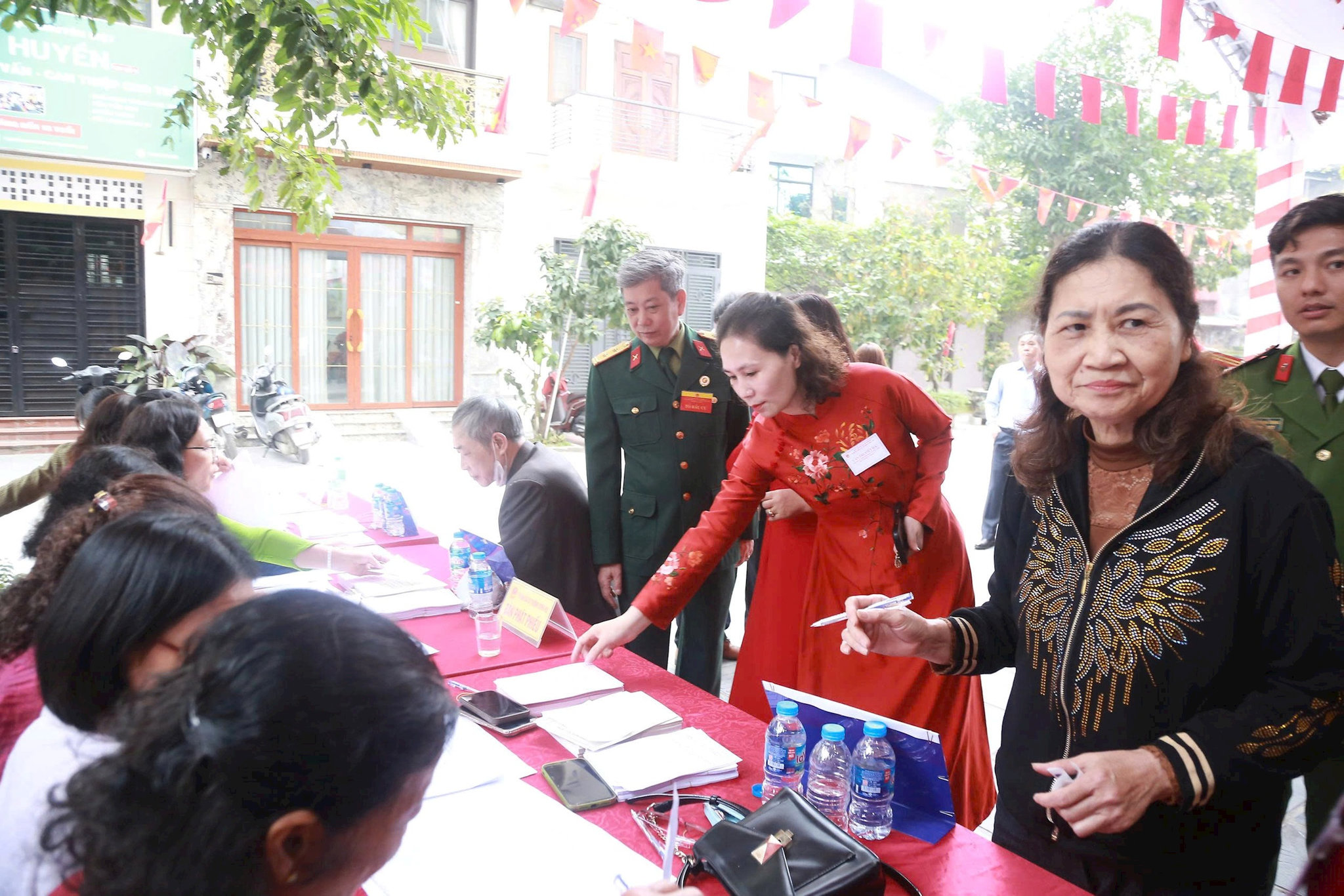 can-viet-ha.jpg