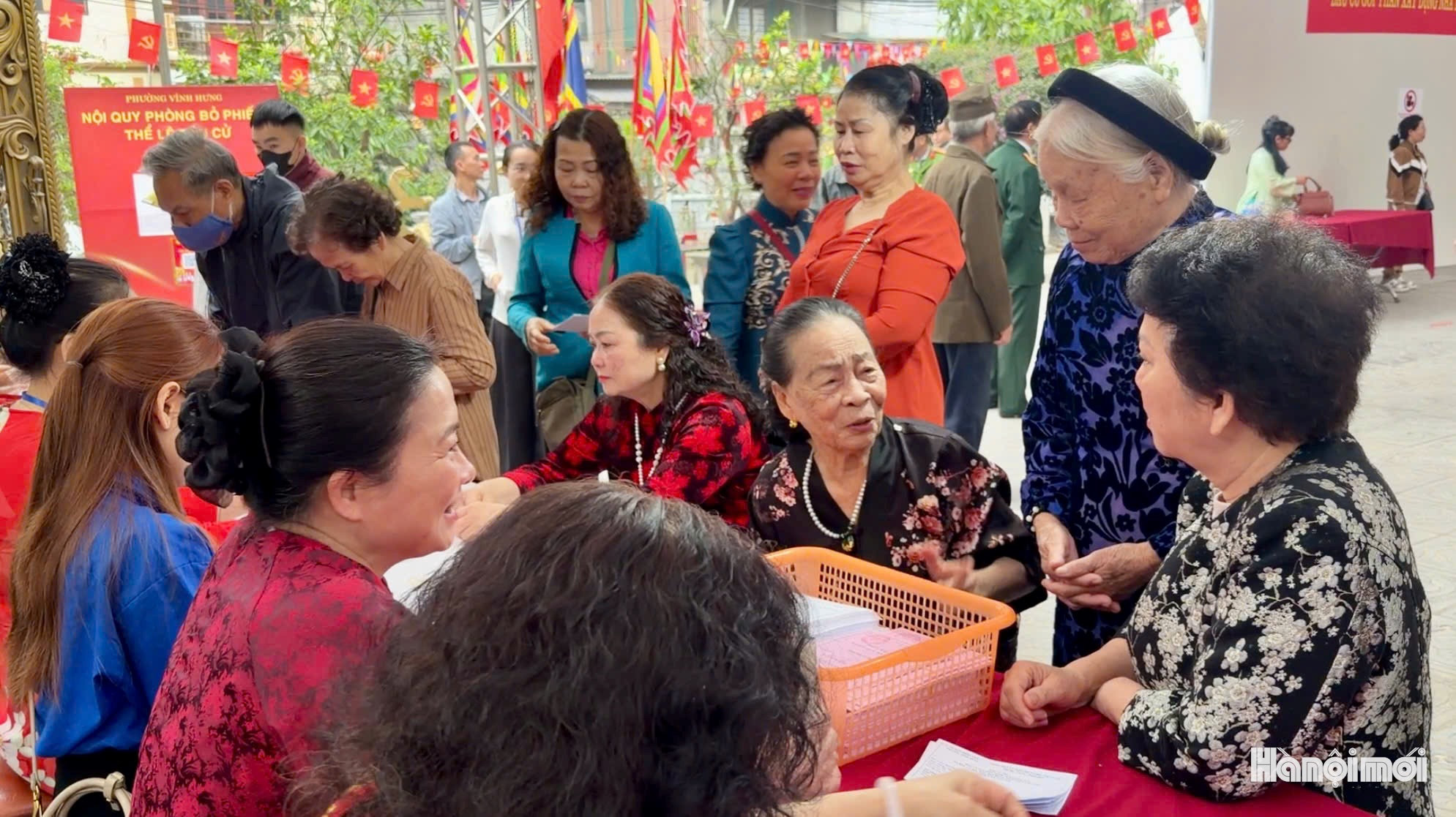 W_vinhhung-baucu5.jpg
