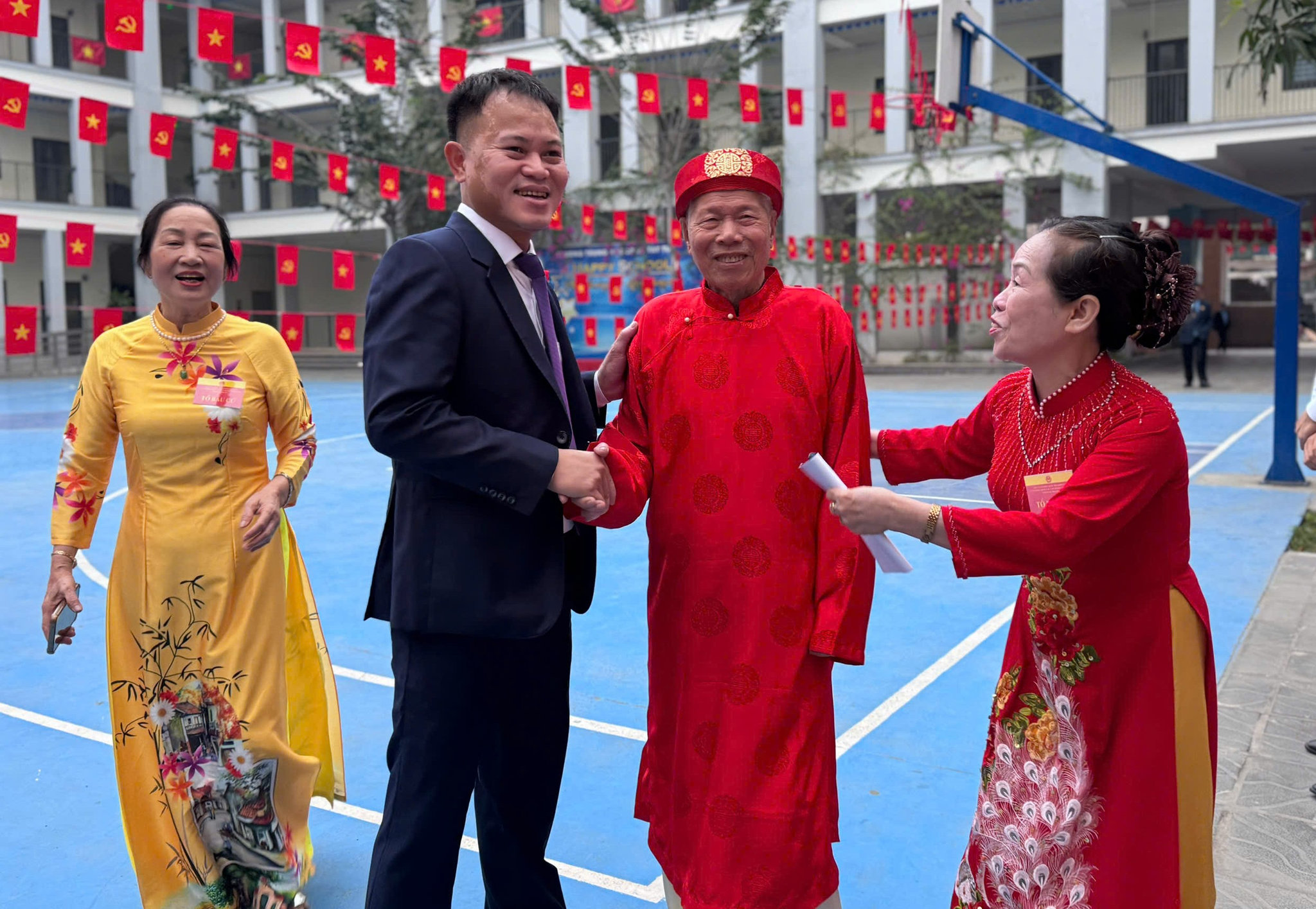 chum-anh-3-z7621426036957_8ec91a8e44abd88b0bd5ef7173f78b52.jpg
